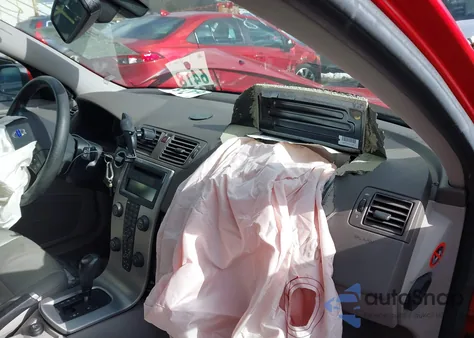 2007 Volvo V50 T5 from USA, damaged, VIN YV1MW682772289167